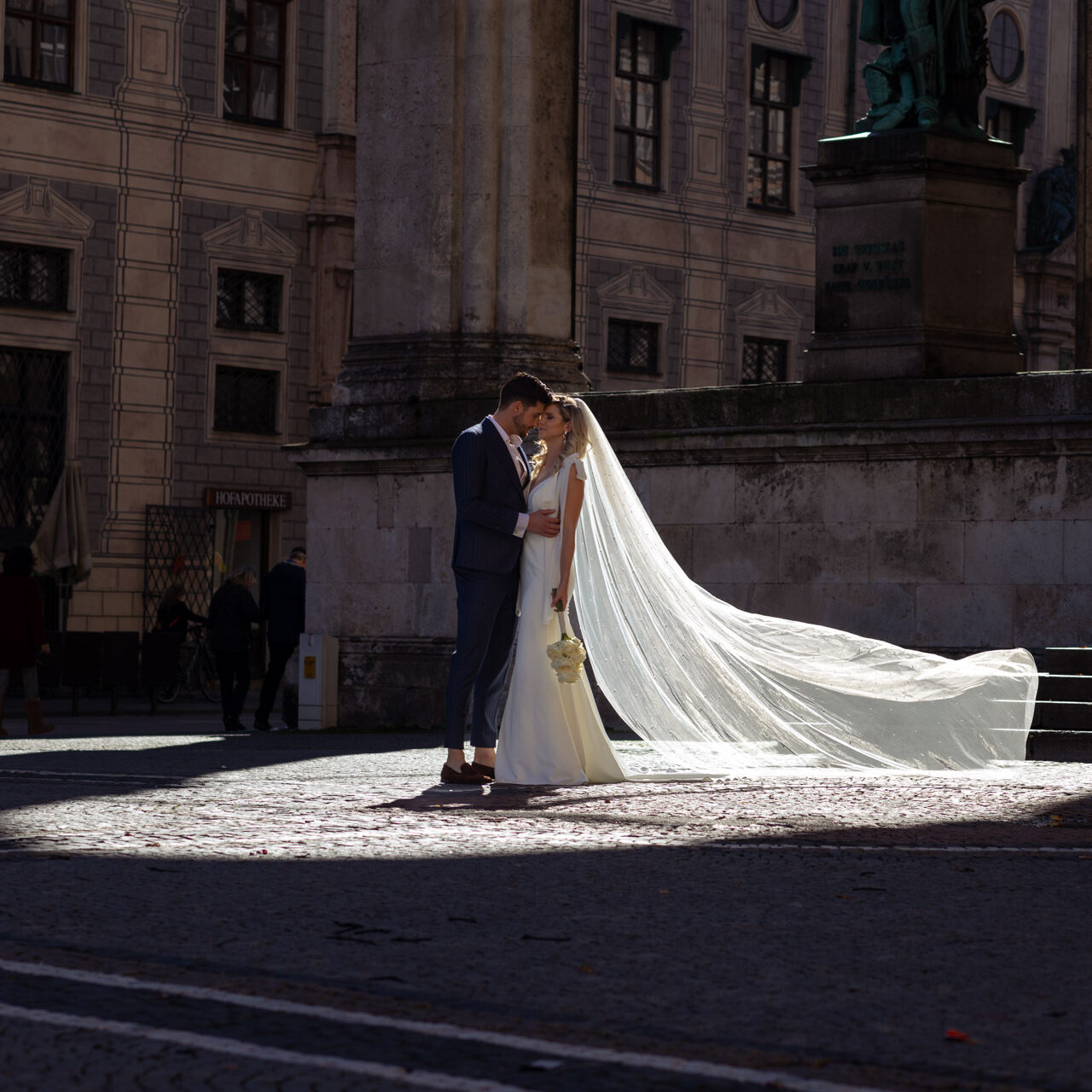 Ehepaar in Müchen - Hochzeitsplanung